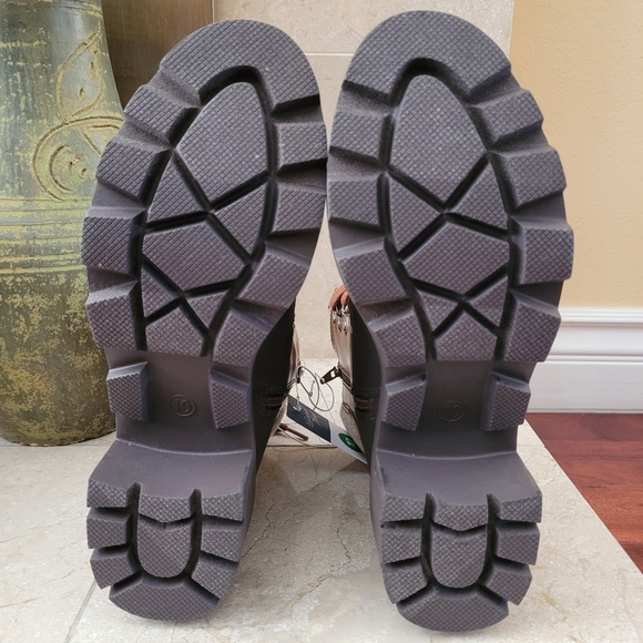 NWT Universal Thread Tiffy Duck Winter Boots - Picture 8 of 12